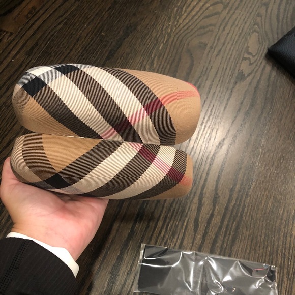 Burberry Sunglasses - Picture 5 of 10